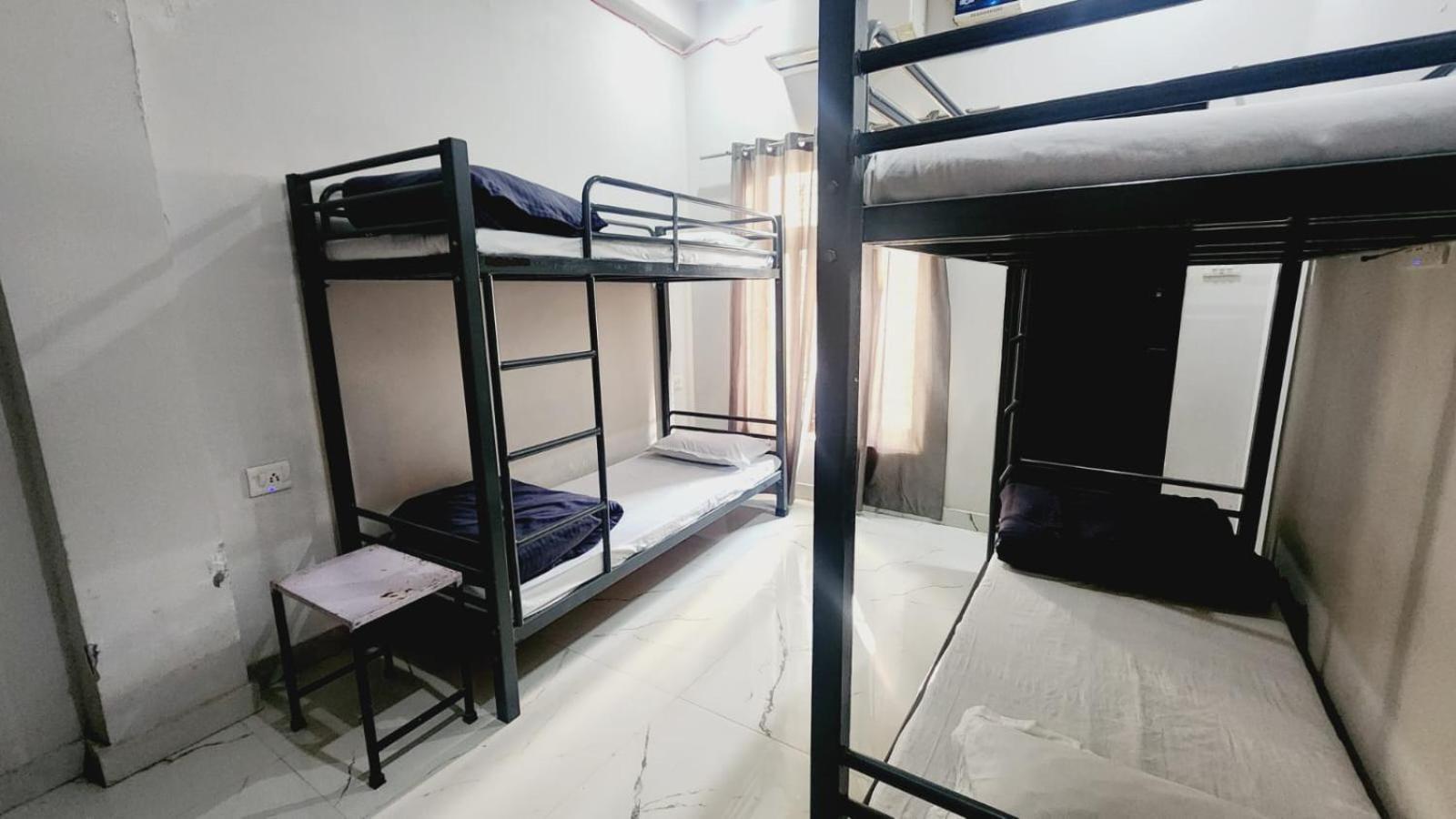 Olt Hostel Rišikéš Pokoj fotografie